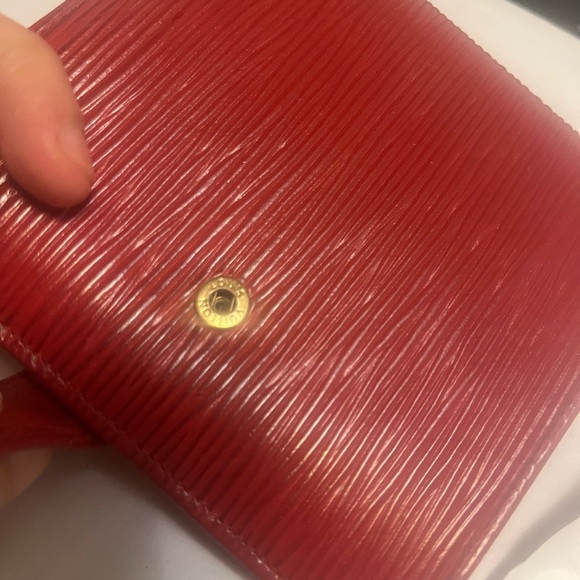 Red Epi Wallet - Picture 17 of 17